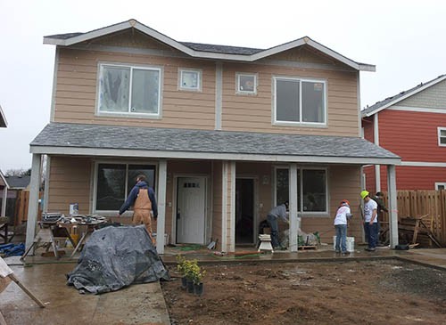 Volunteers build with Tivnu for Good Deeds Day