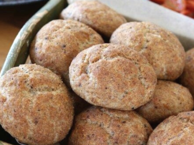 Passover buns 4x31